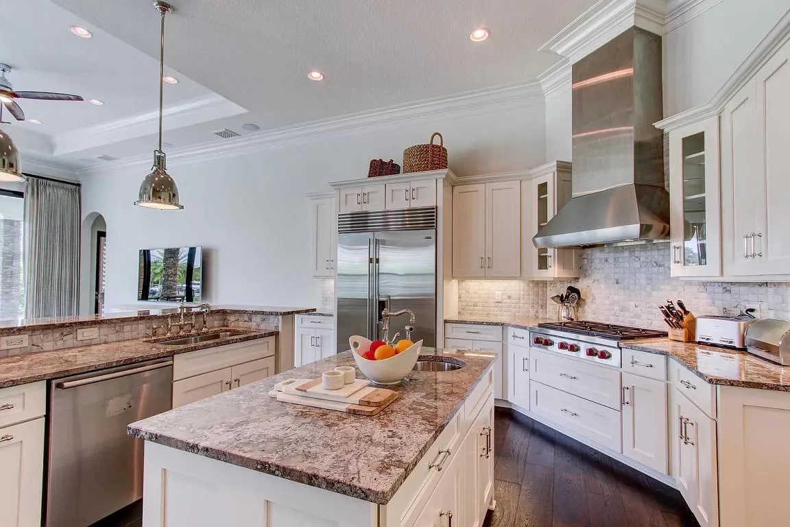 Custom kitchen with stone island in Palm Beach Gardens, Florida